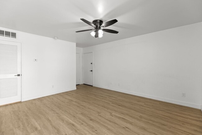 Building Photo - Nice studio apartment in Phoenix!