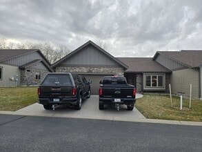 Building Photo - 3300 Graf St