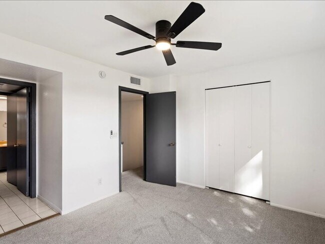 Building Photo - Charming 2BR Condo in Tempe