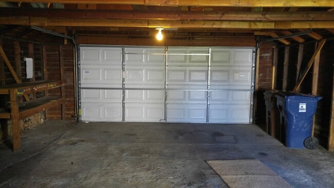 Building Photo - Available soon!! Newly Renovated Shadle Di...
