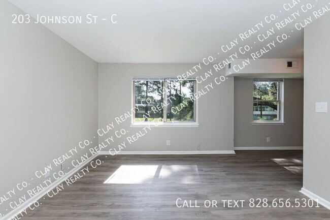 Building Photo - 203 Johnson St