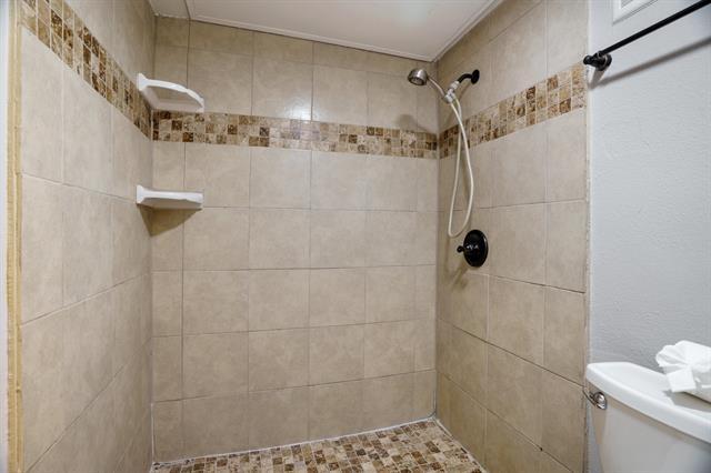 Building Photo - 2716 Creekwood Ct