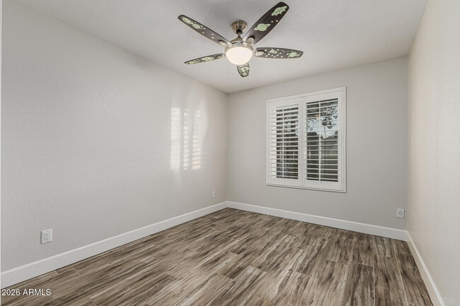 Building Photo - 3217 N Ellis St