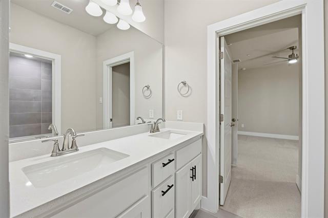 Building Photo - 920 Moon Deck Trl