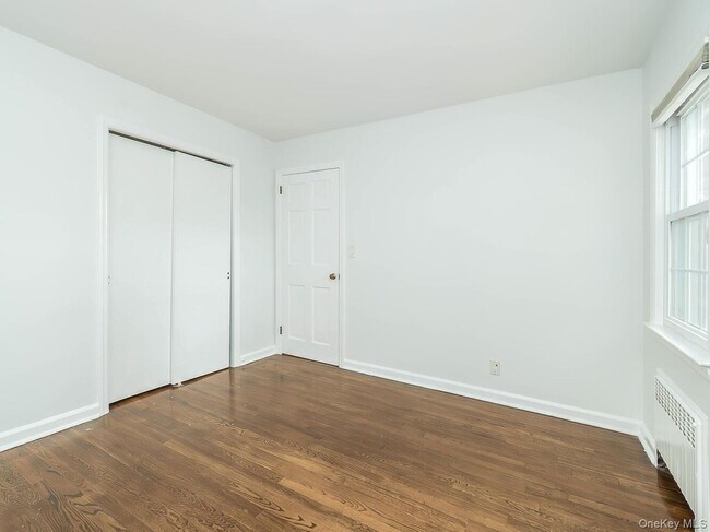 Building Photo - 41 S 4th St