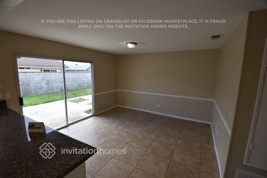 Building Photo - 10058 Julian Dr