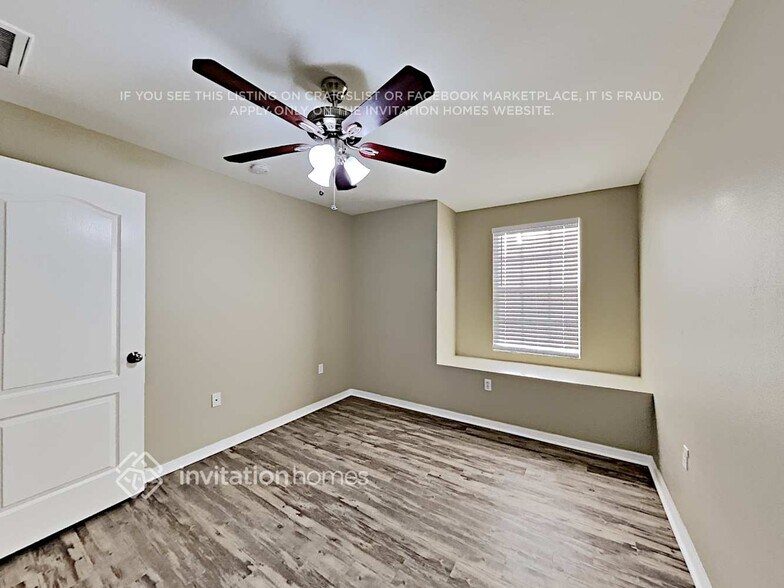 Building Photo - 3889 Hampton Hills Dr