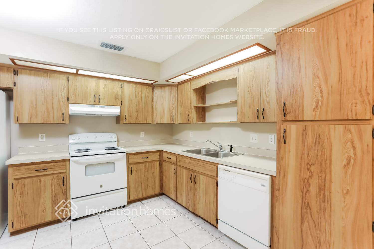 Building Photo - 1056 Galgano Ave