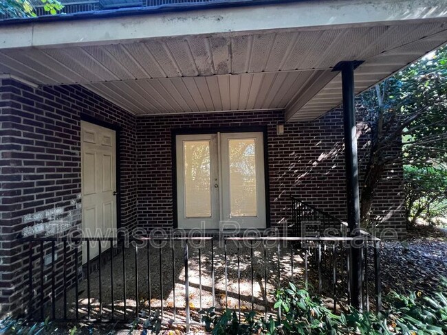 Building Photo - 1012 Ancestry Dr