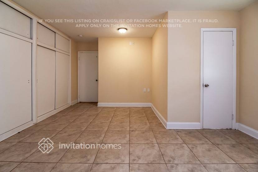 Building Photo - 7041 SW 2nd Ct