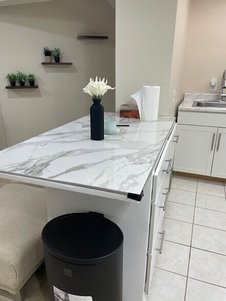 Kitchen 1 - 5140 Expressway Dr S