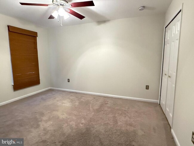 Building Photo - 15292 Surrey House Way