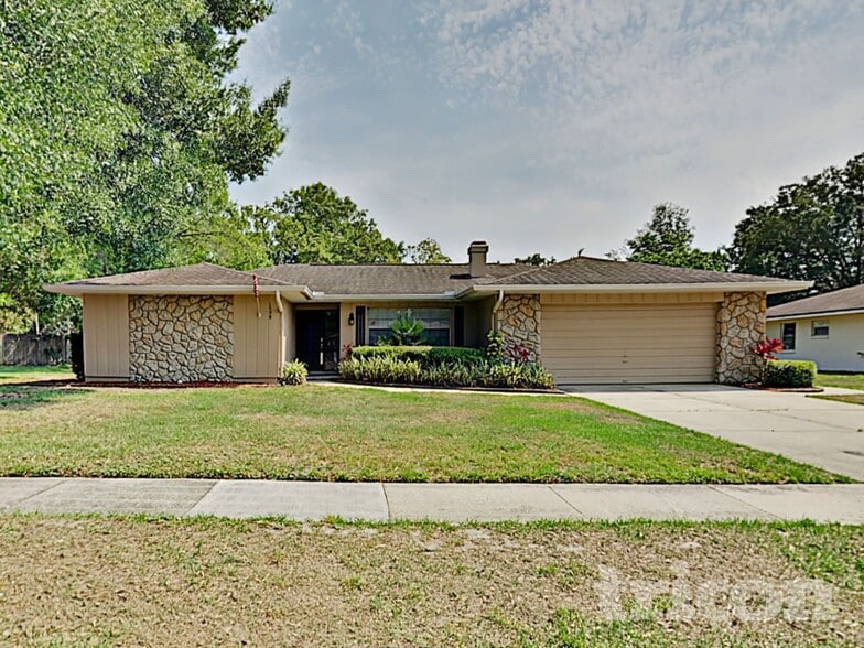 Building Photo - 1548 Silver Fox Cir