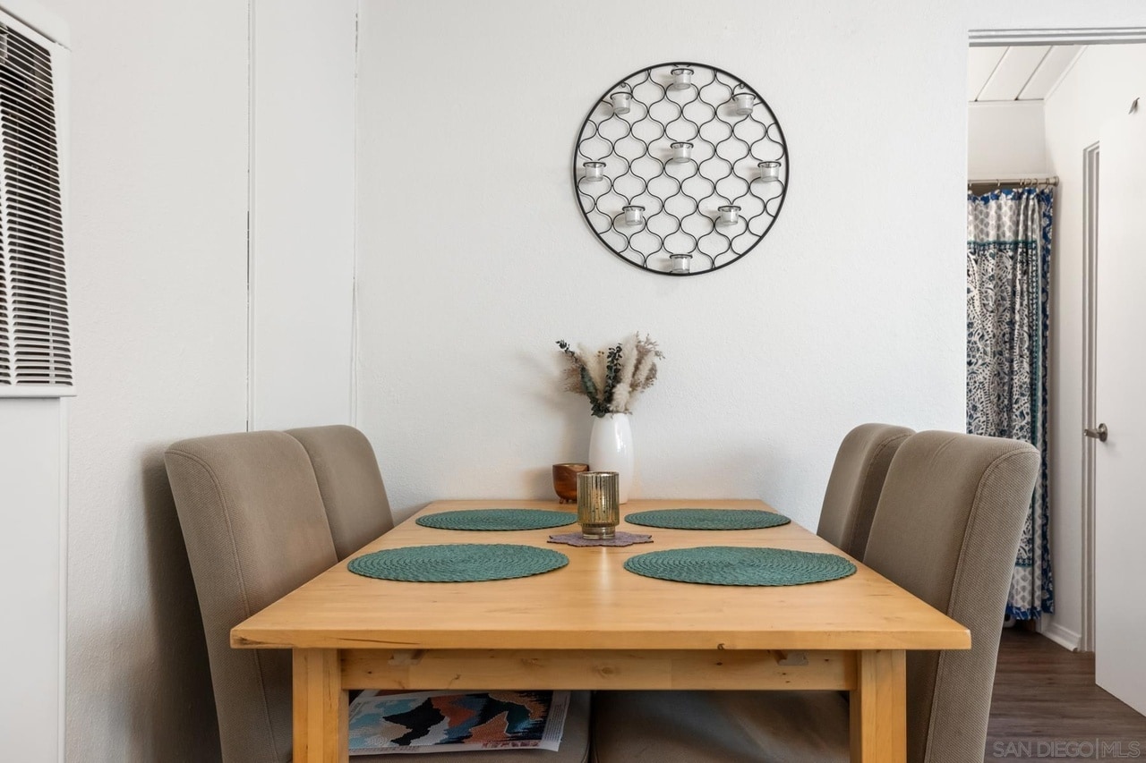 Building Photo - 4305-7 Temecula St