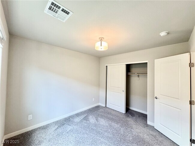 Building Photo - 7848 Pink Opal Ave