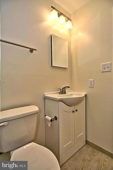 Building Photo - 10706 Kings Riding Way