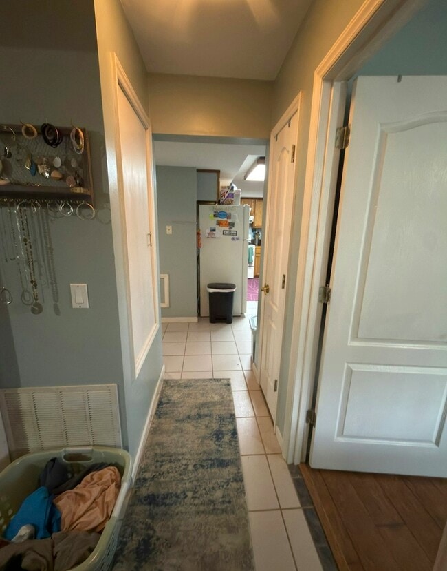 Building Photo - 169 Brookview Ln