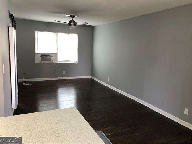 Building Photo - 112 Ardmore Pl NW