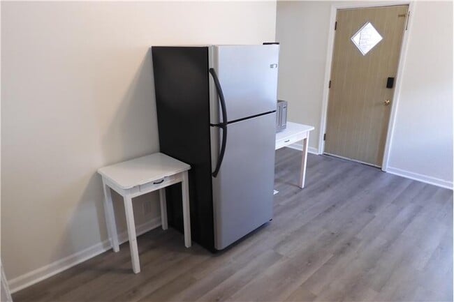 Building Photo - 203 Boone St