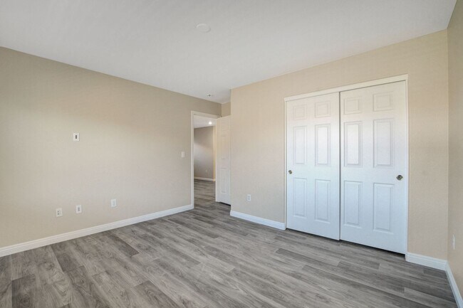 Building Photo - TWO STORY CUL-DE-SAC HOME, 3 BEDROOM 2.5 BATH HOME