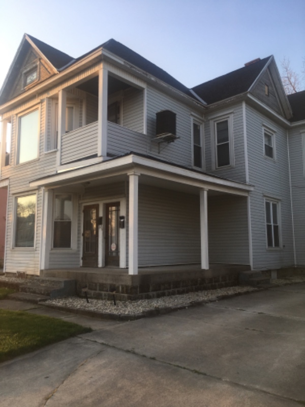 Primary Photo - 125 Center St