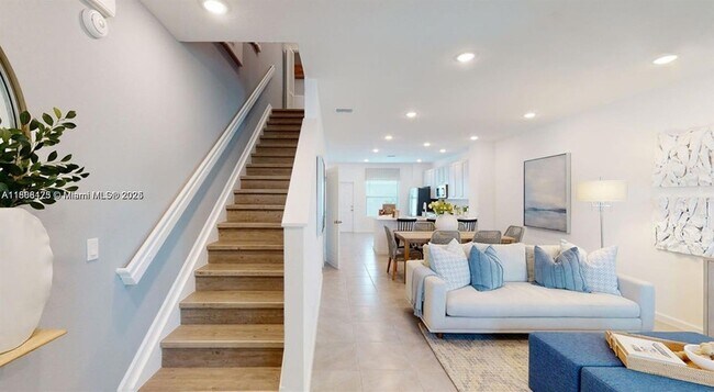 Building Photo - 10241 SW Newberry Ave