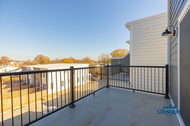 Building Photo - Swanky Newer Home In Church Hill