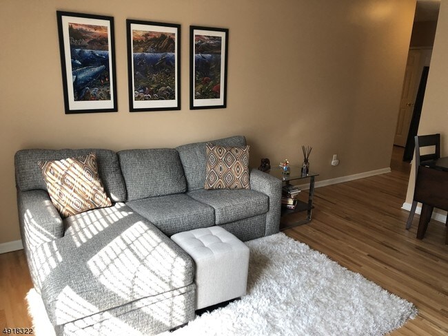 Building Photo - 400 North Ave