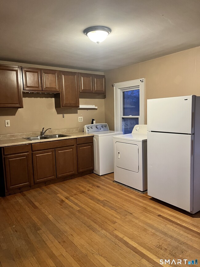 Building Photo - 35 Woodruff St