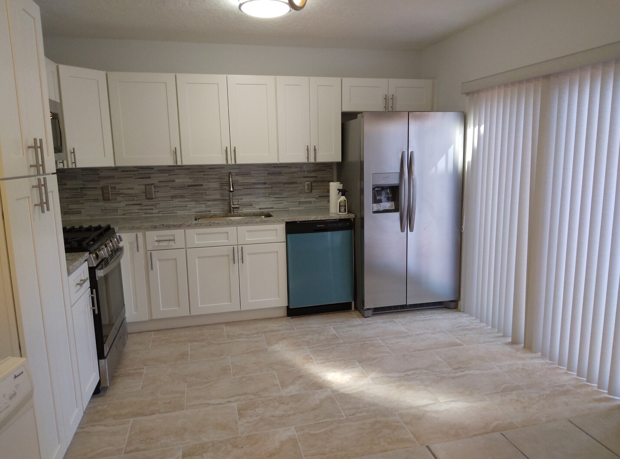 Building Photo - 131 Lake Arbor Dr