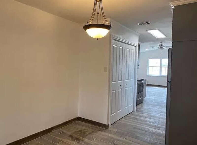 Building Photo - 2744 TX-289