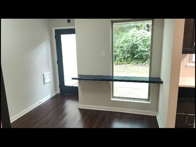 Building Photo - 401 Club Rd