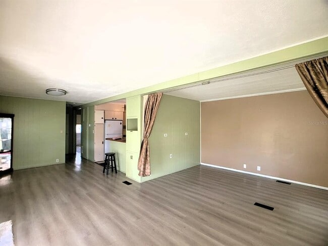 Building Photo - 407 51st Ave Terrace W