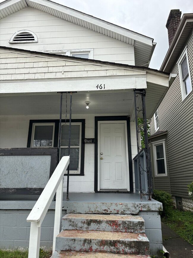 Building Photo - 461-463 South Wayne Avenue