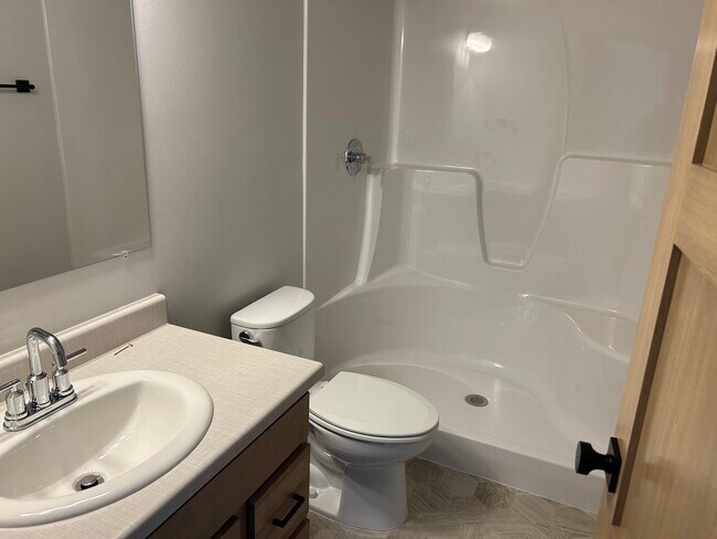 Building Photo - 6103 S Alki Pl