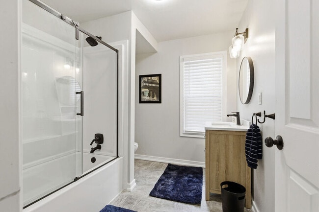 Building Photo - 219 Emerson Ave