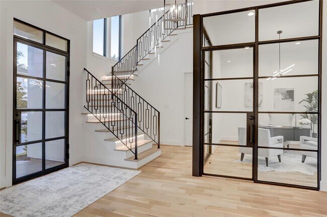 Building Photo - 2702 Westgrove Ln