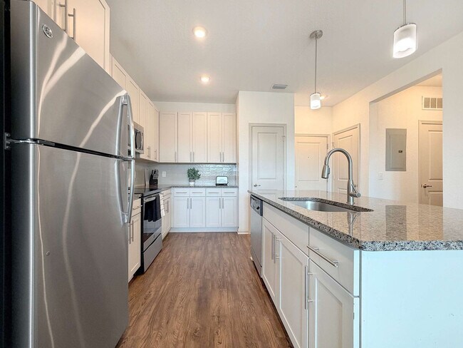 Building Photo - 1515 Flournoy Lp