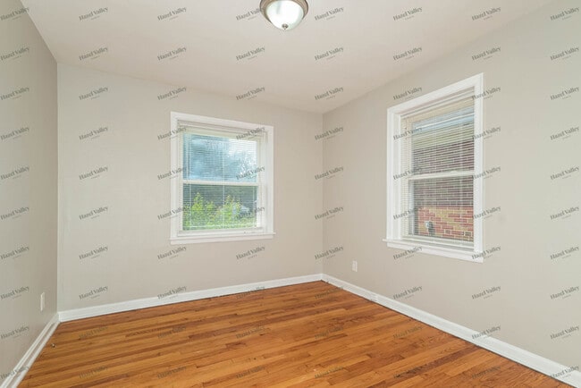Building Photo - 1152 Watts St