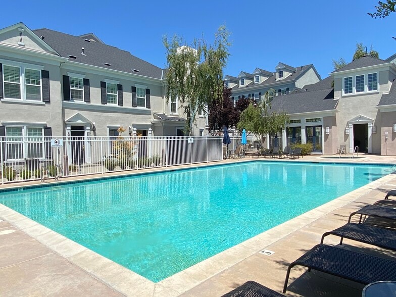 Building Photo - 3765 Finnian Way