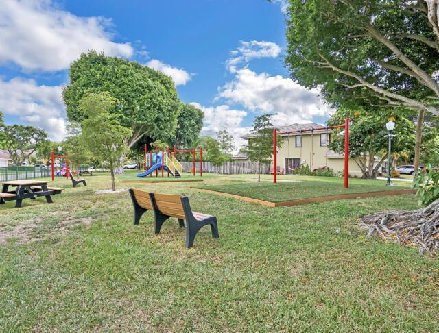 Building Photo - 6488 Pond Apple Rd