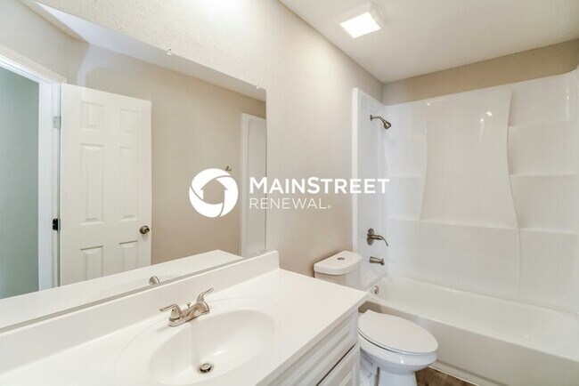 Building Photo - 4 Bedroom Pet-Friendly Home in Missouri City, TX with Main Street Renewal