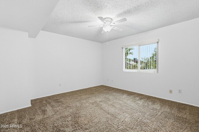 Building Photo - 1805 W Curry Dr