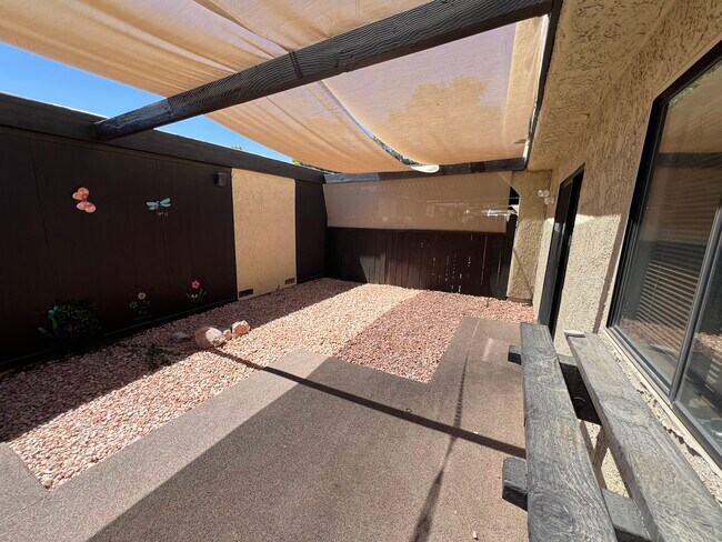 Building Photo - 4576 Kenmare Way