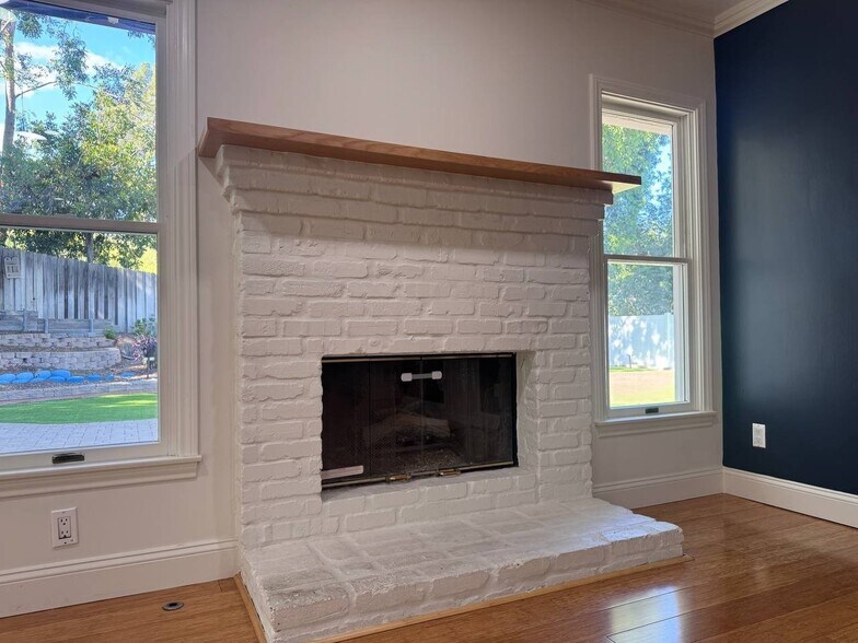 Building Photo - 20305 Aetna St