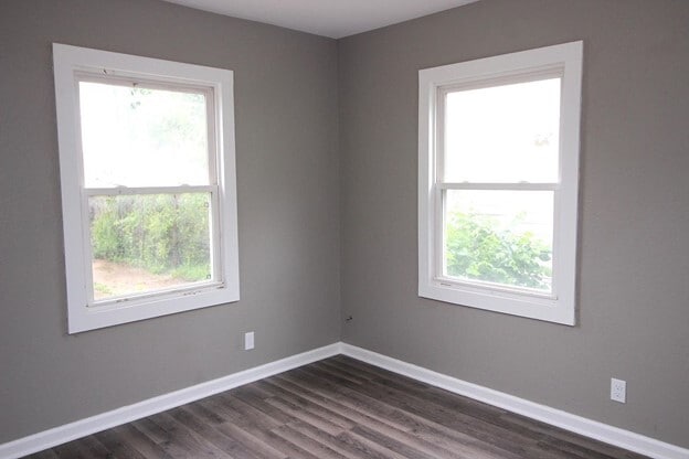 2 bedroom - 2222 S Santa Fe St