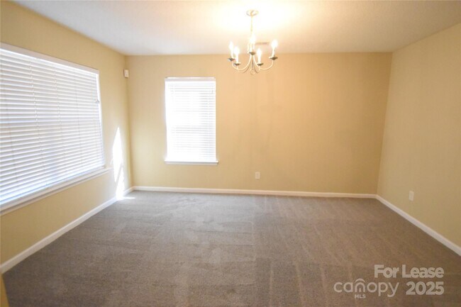 Building Photo - 7704 Aragorn Ln