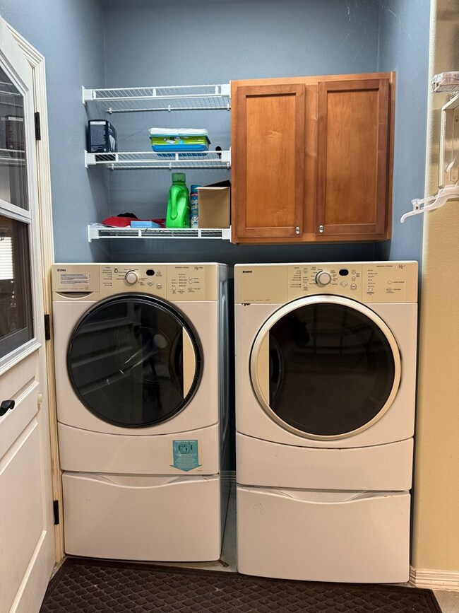 Building Photo - 5 Augusta Ct