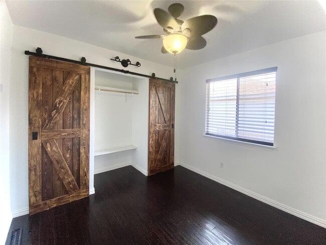Building Photo - 2601 Greenlee Dr