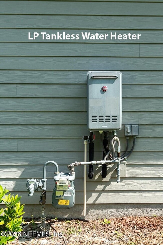 Building Photo - 2077 Amberly Dr